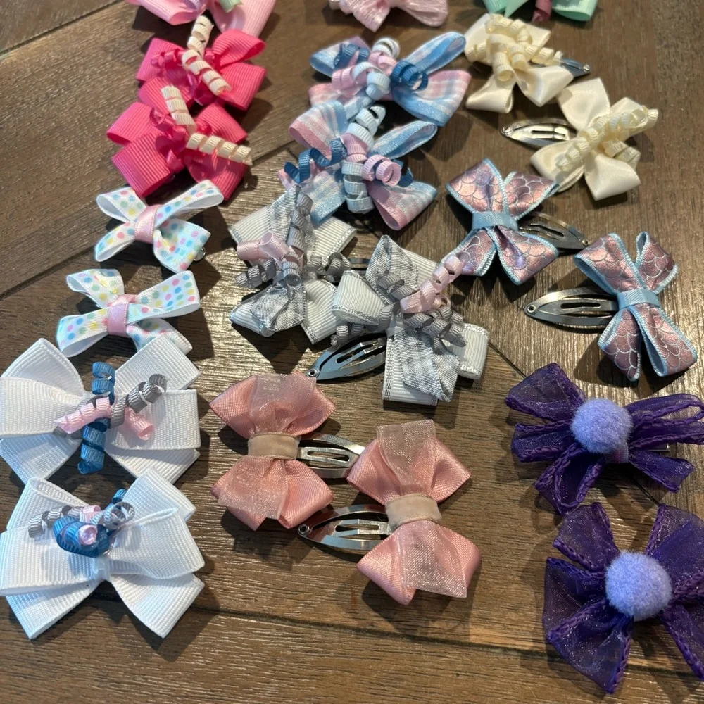 Handmade Colorful Kids Hair Bow Set with Clips for Girls